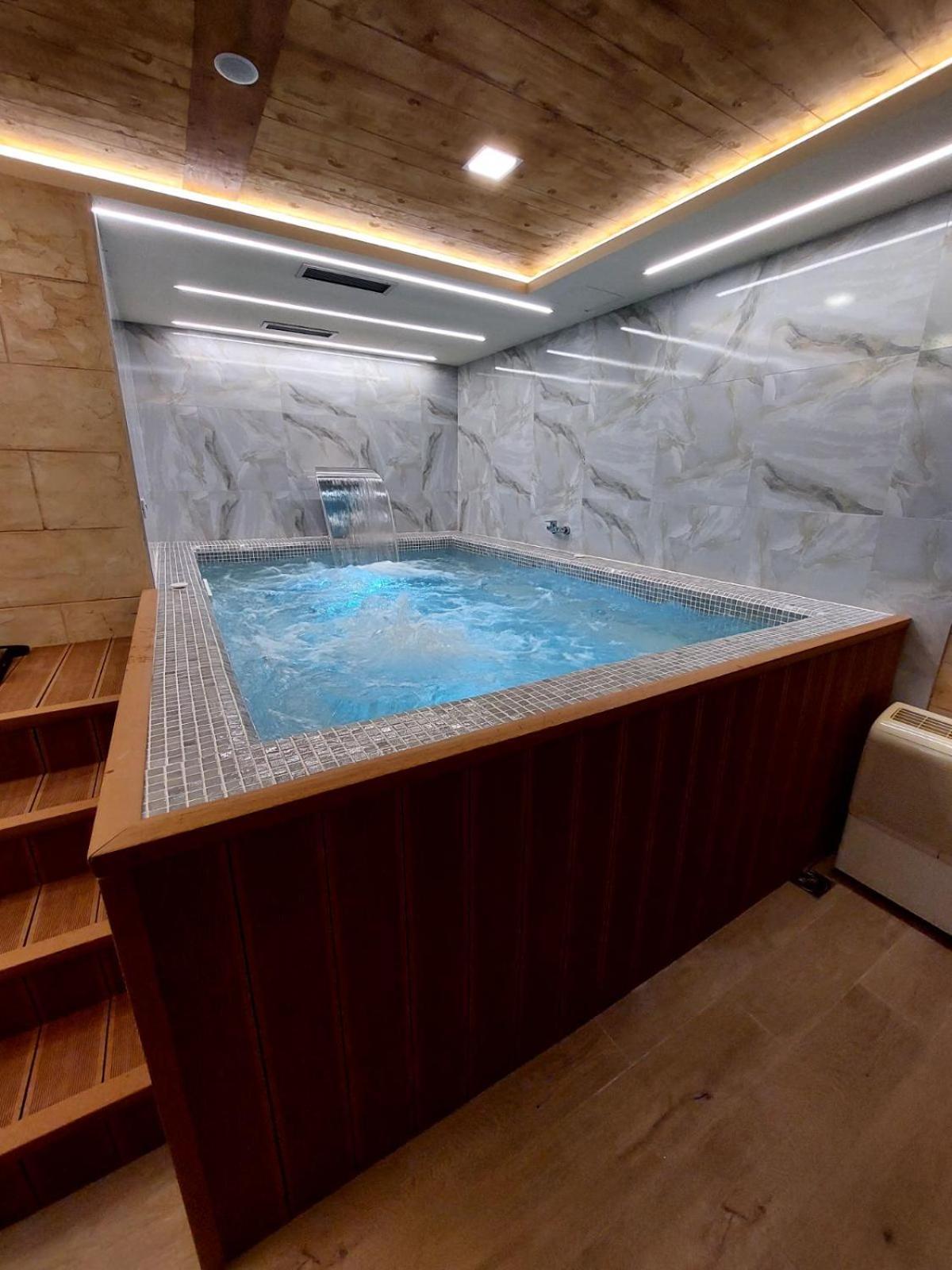 Apartment Lux&spa 52 Apartman
